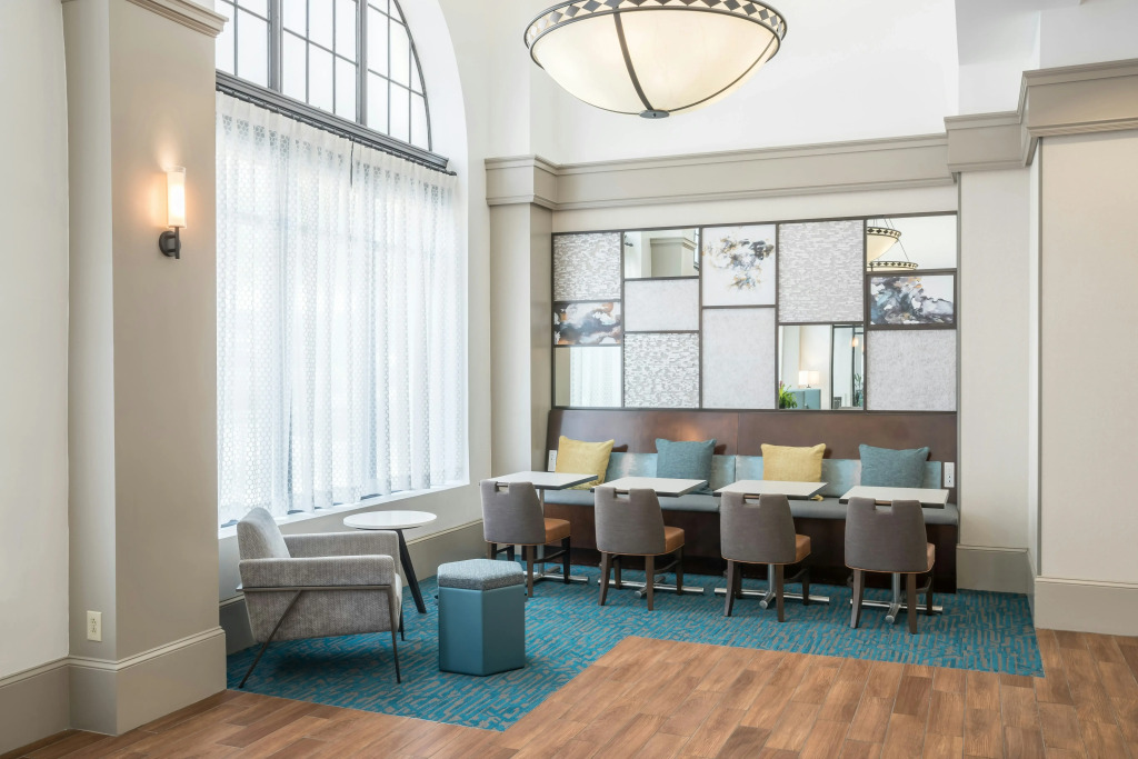 Hampton Inn & Suites Atlanta-Downtown