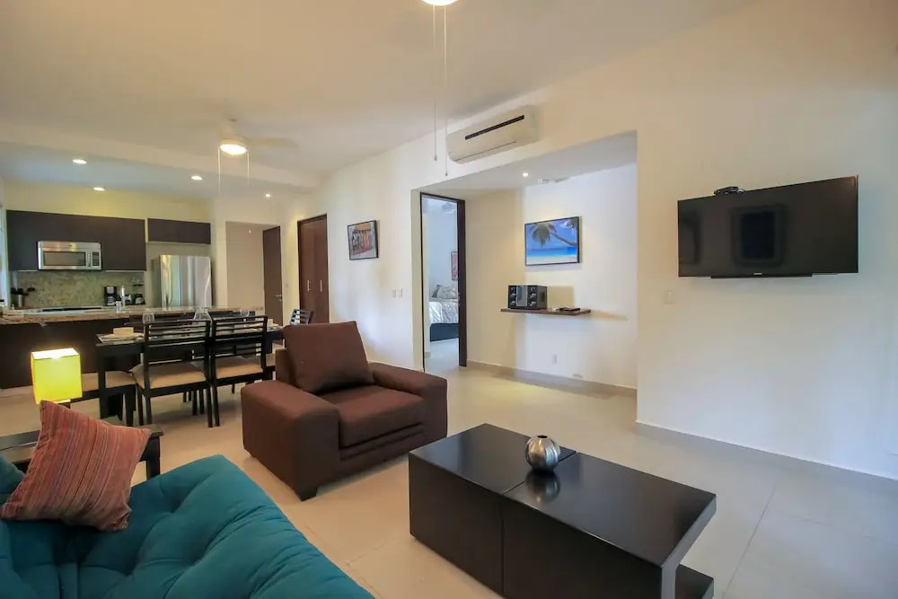 Condo in Gated Resort  by Olahola