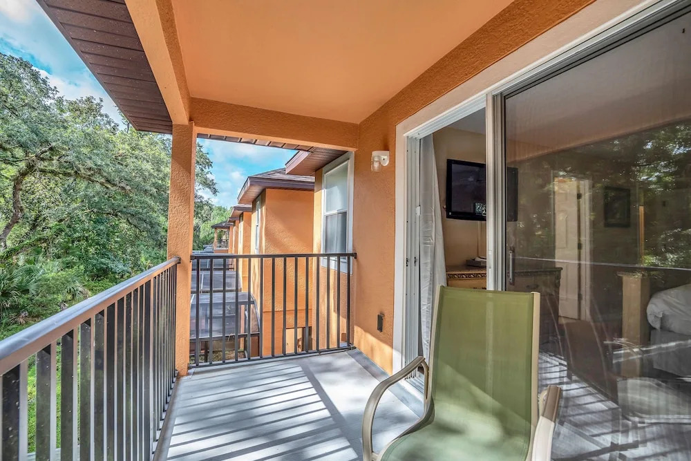 Charming Home With Private Balcony, 4 Miles From Disney! CDC Standards #4ro785