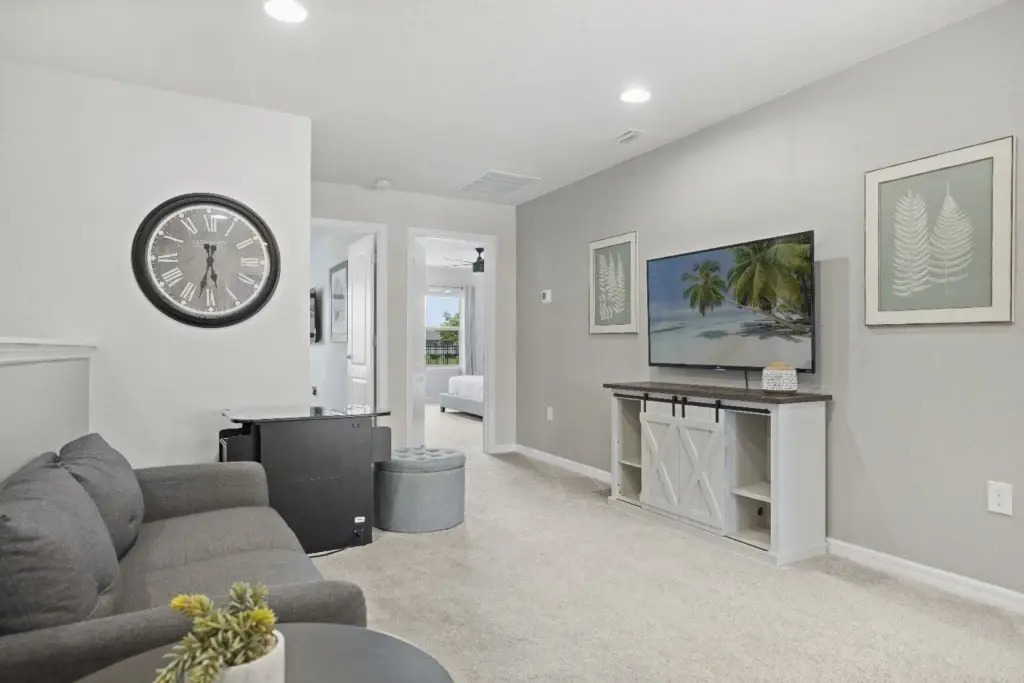 5 Bd 45 Ba Windsor At Westside 2444 Ds