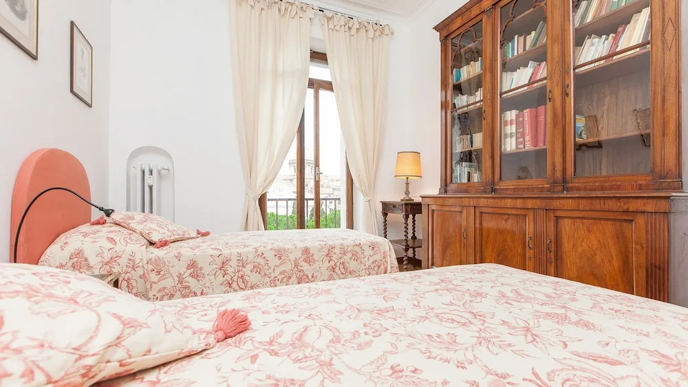 Rental in Rome Ancient Rome View