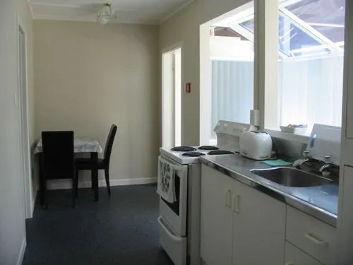 Valmai House & Motel Cambridge