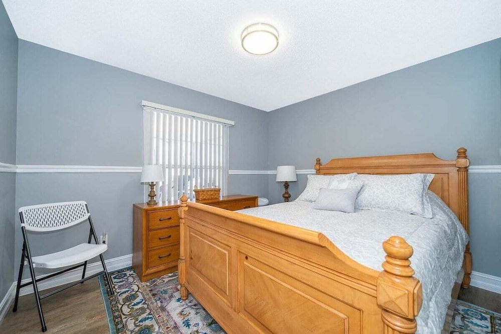4820 Jamaica Lane 4bed