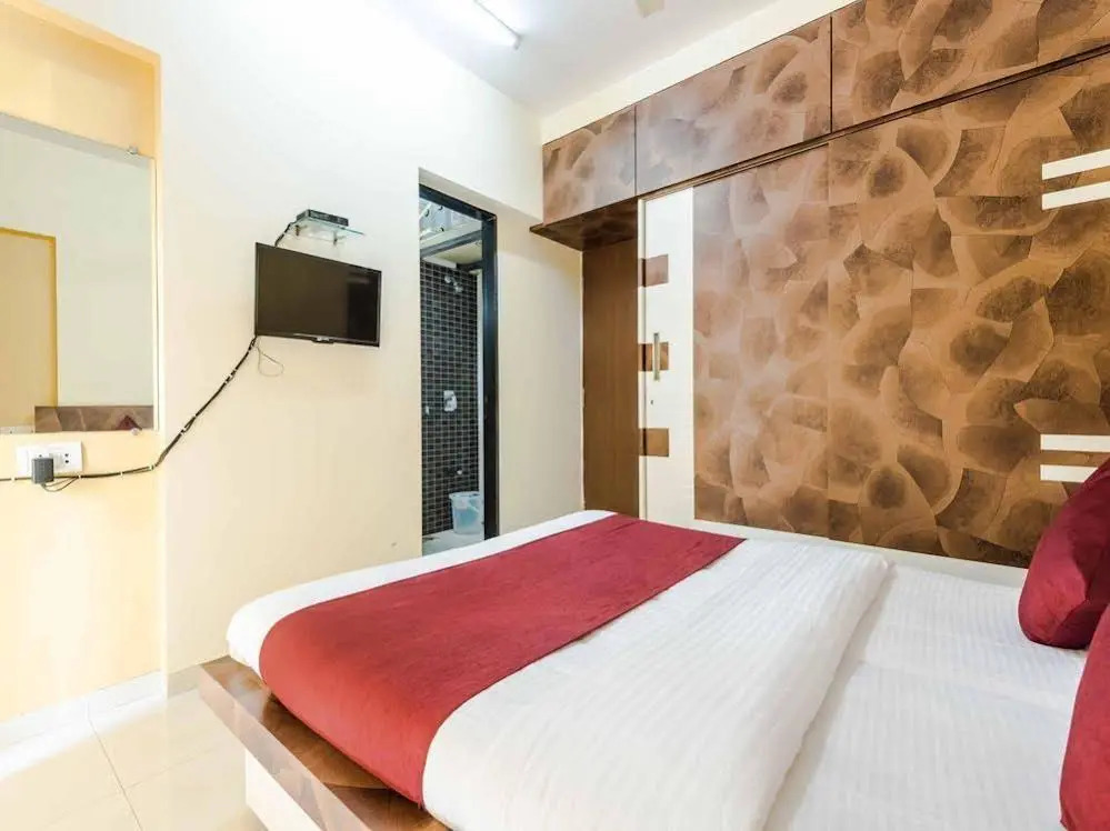 OYO Apartments BKC Kalanagar