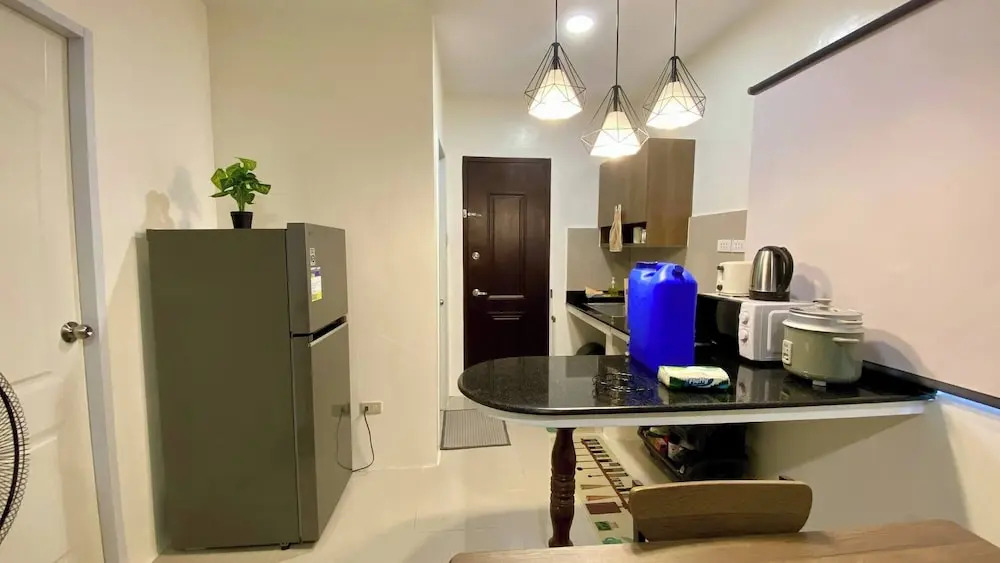 Peaceful 2BR Home in Gensan - AC, Wifi, Netflix, Patio & Free Parking
