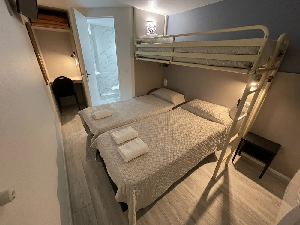 Fasthotel Roissy - Saint-Witz