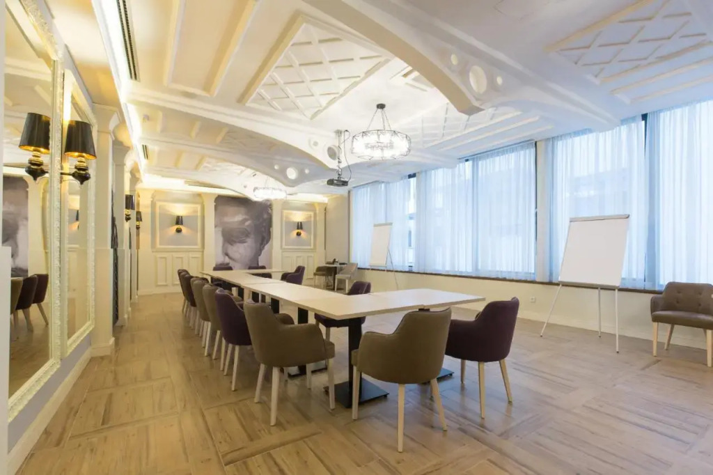 Xenon Hotel & SPA