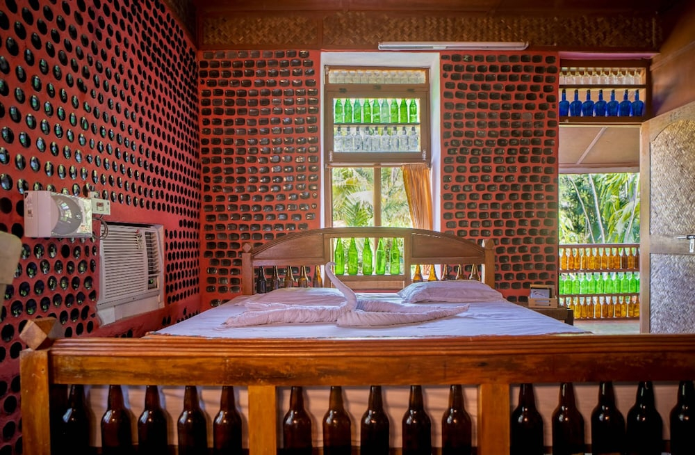 Palm Grove Eco Resort
