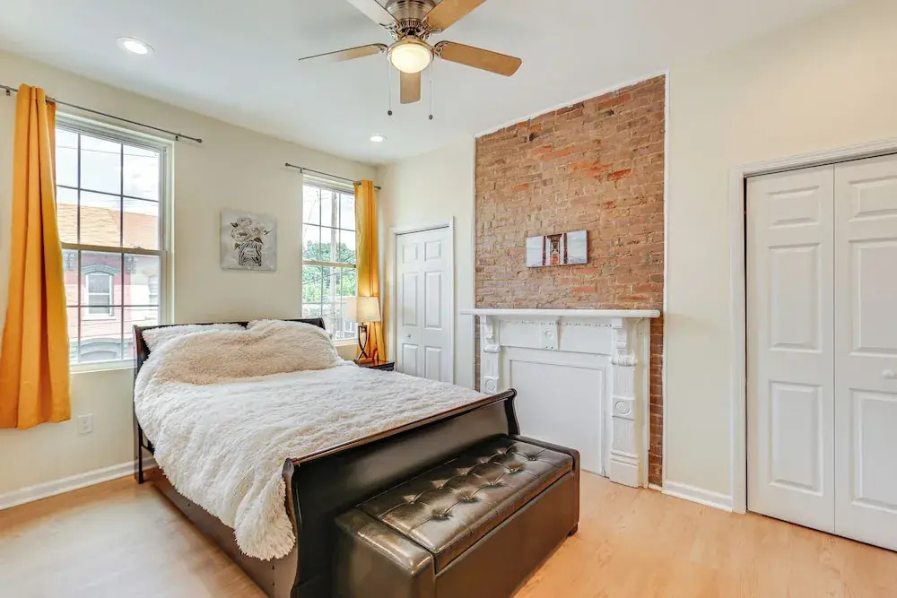 Pittsburgh Home w/ Skyline Views: Walk to Stadium!