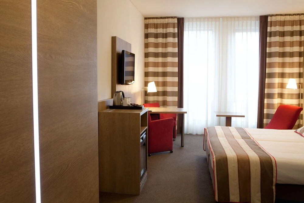 Skotel Amsterdam, Hotelschool The Hague