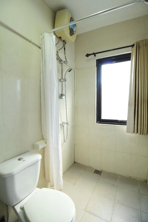 OYO 734 Tuban Torres Accomodation