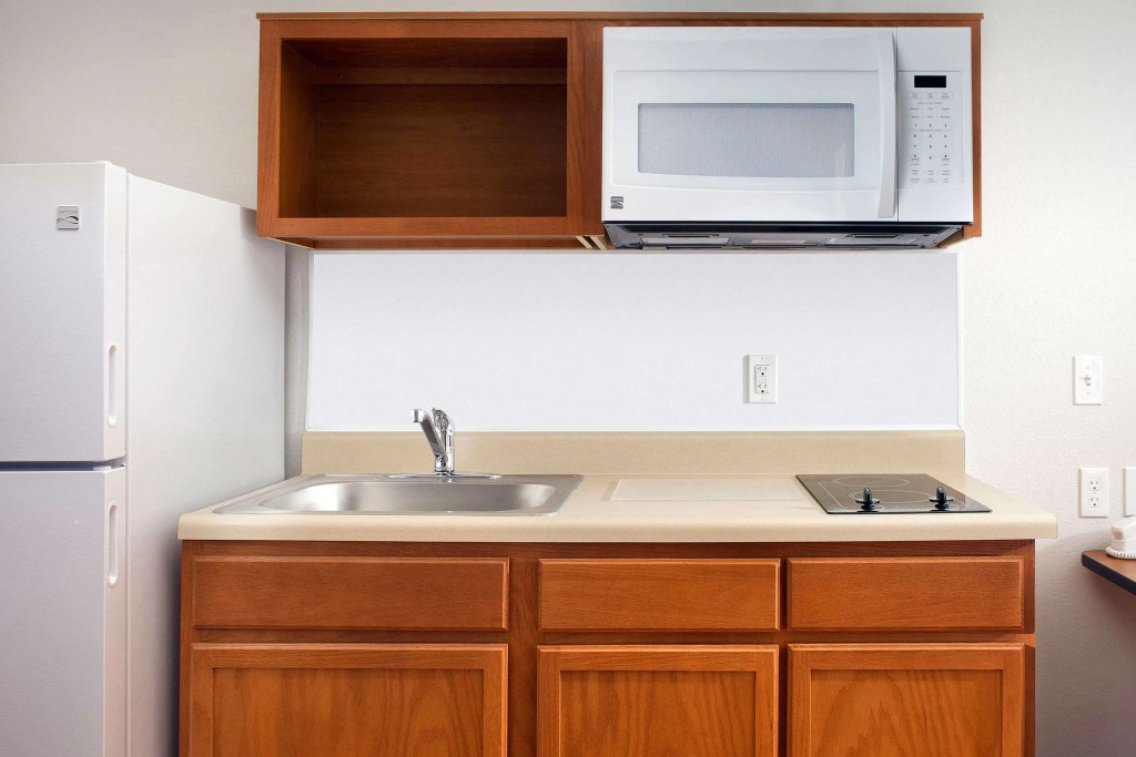 WoodSpring Suites Chicago Darien