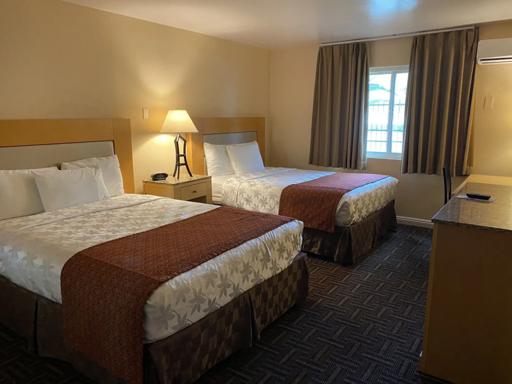 Lemon Tree Hotel and Suites