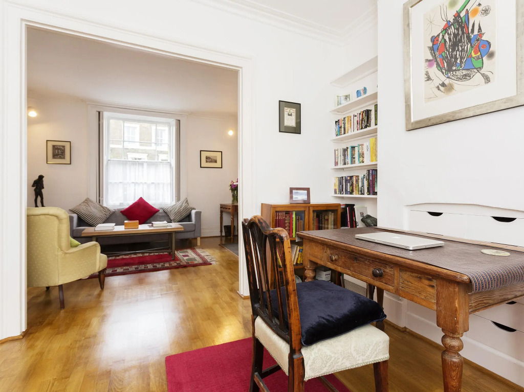 Veeve  Elegant 2 Bed Victorian House Vauxhall