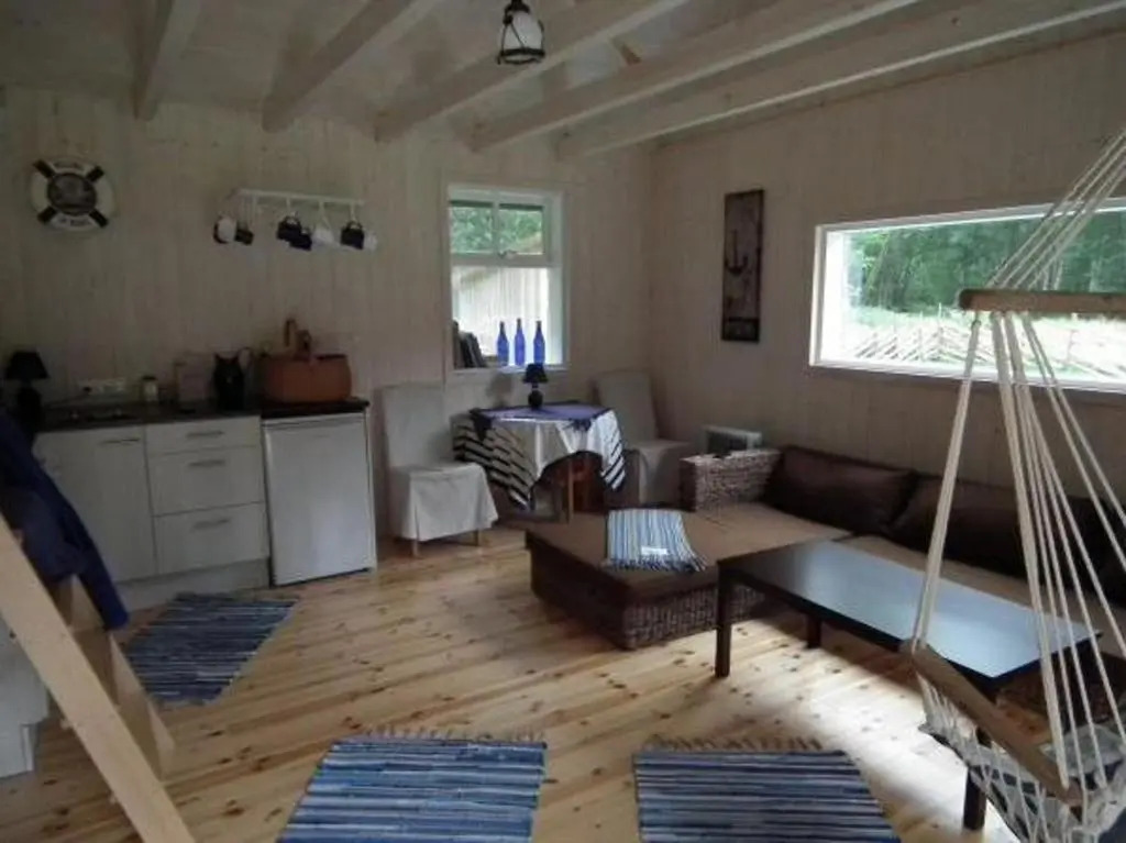 Tirbi Holiday House