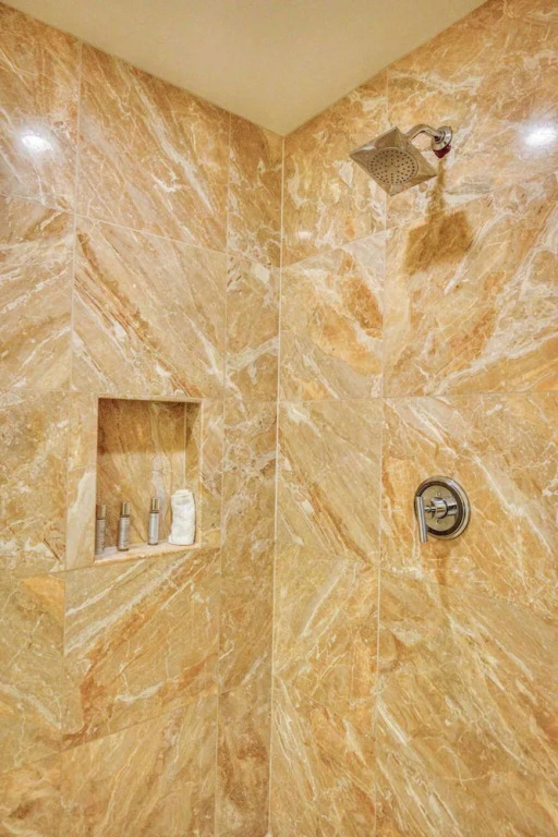 Stylish Renovated Studio at Trump Tower 3324