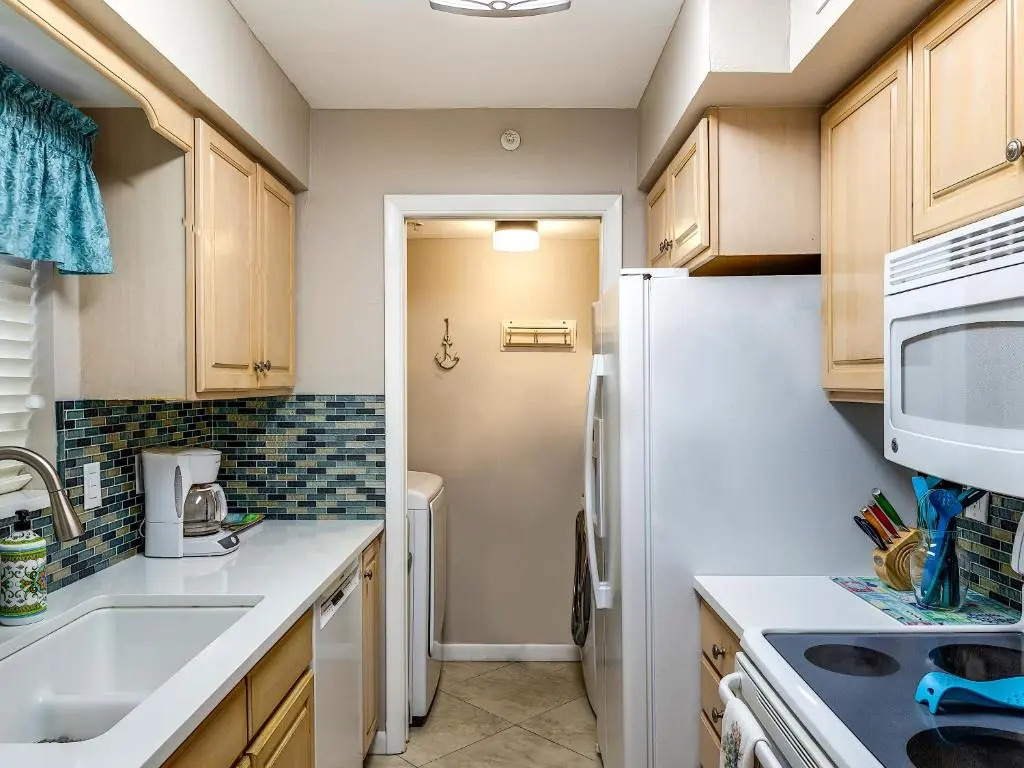 Santa Maria II 301, 3 Bedrooms, Pool Access, WiFi, Spa, Sleeps 6