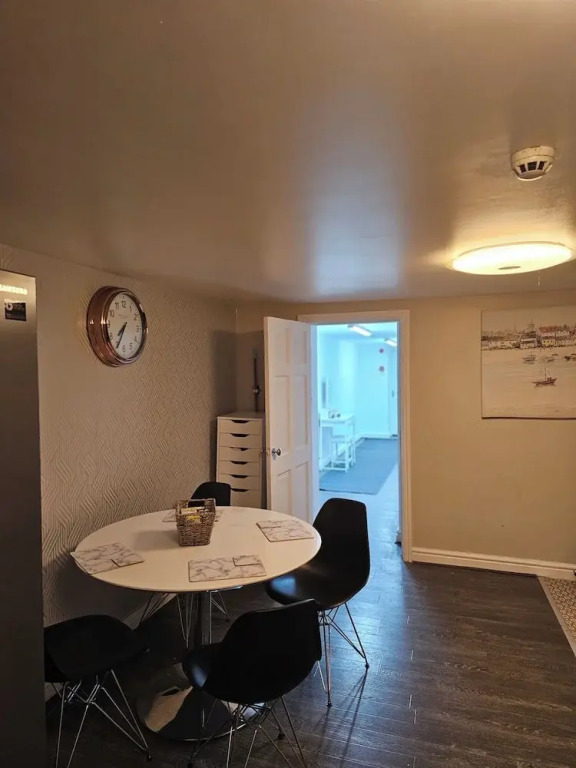 Basement Apartment Near City Centre