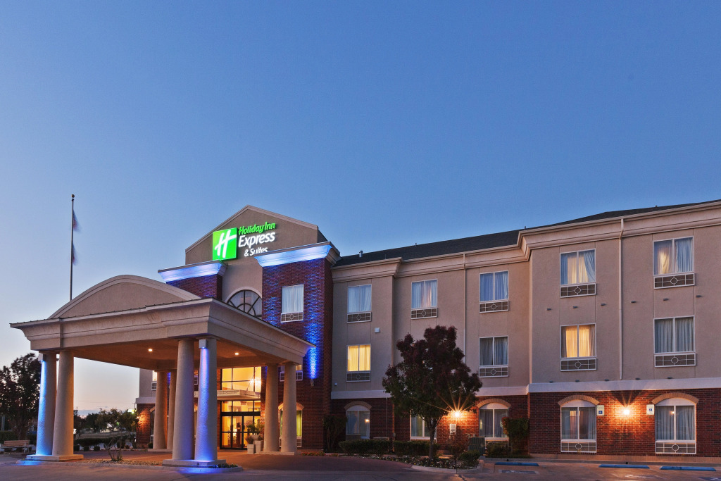Holiday Inn Express & Suites by IHG