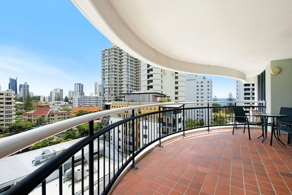 Victoria Square Apartment Broadbeach Level 9