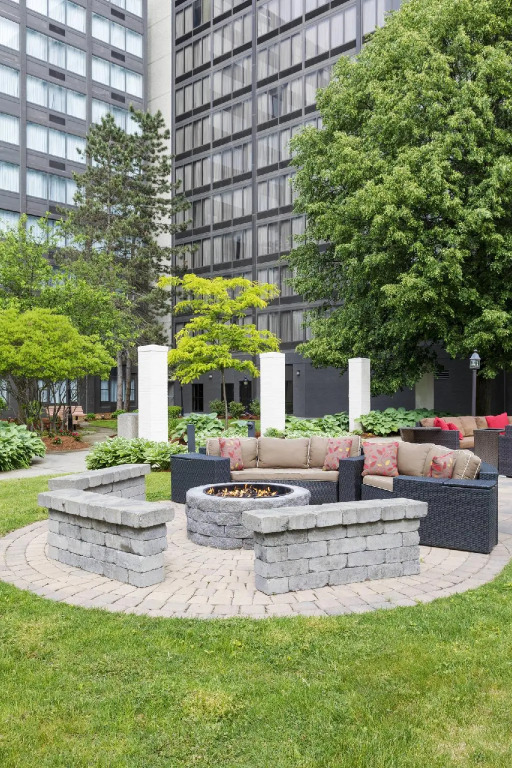 Courtyard by Marriott Boston Logan Airport