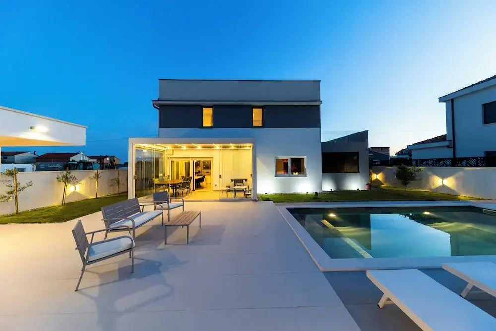 Alba Family Home