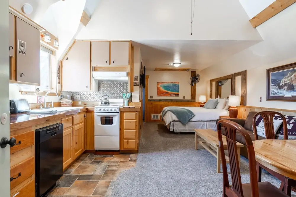 Ravens Heart Cabin