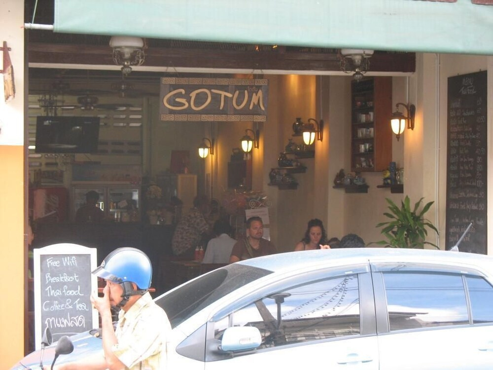 Gotum Hostel & Restaurant