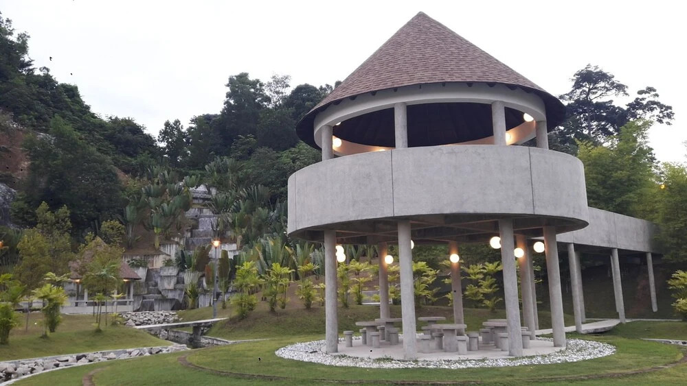 New and Classic Homestay 2 Storey House