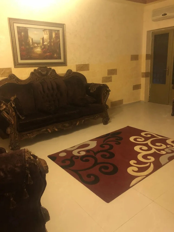 Yasmeen Apartment