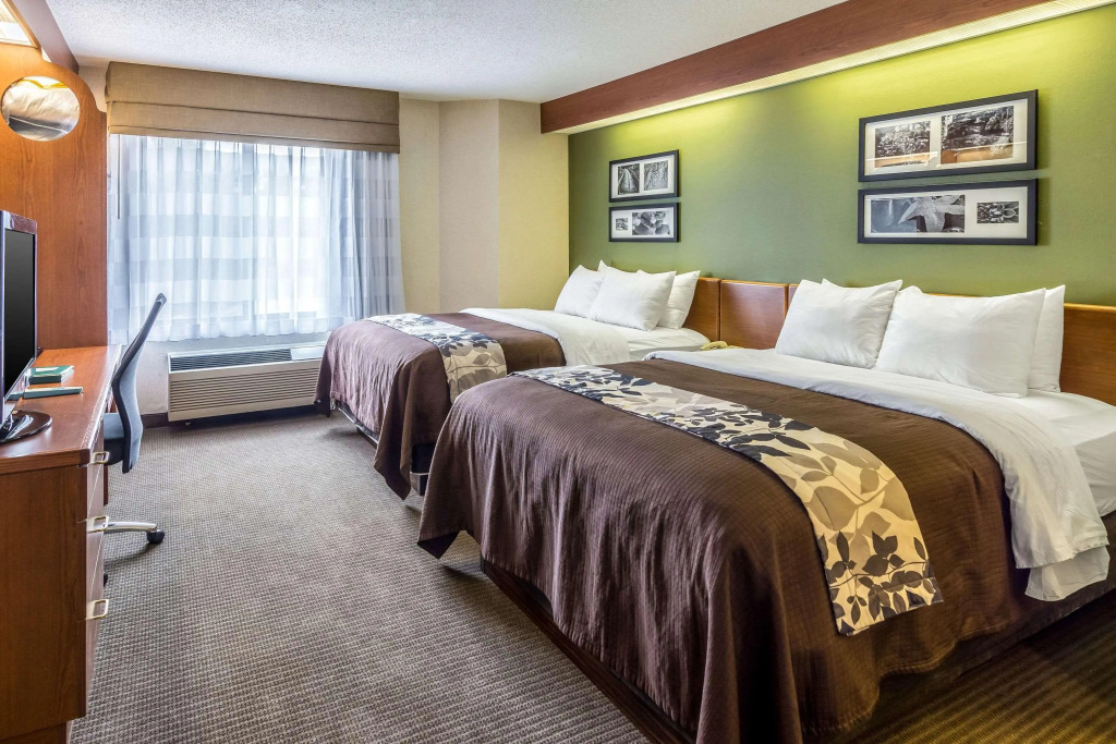 Sleep Inn & Suites Bay View Acme - Traverse City