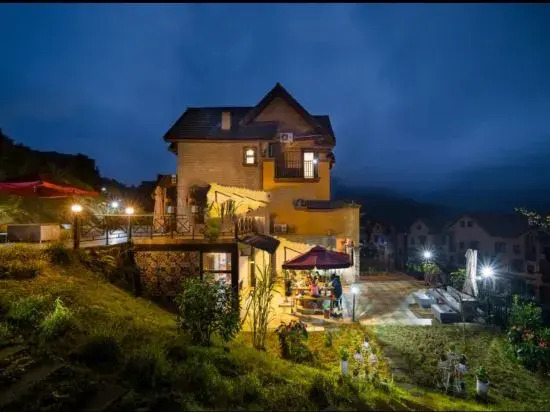 Yunzhong Manbu Banshan Huashu Hotel