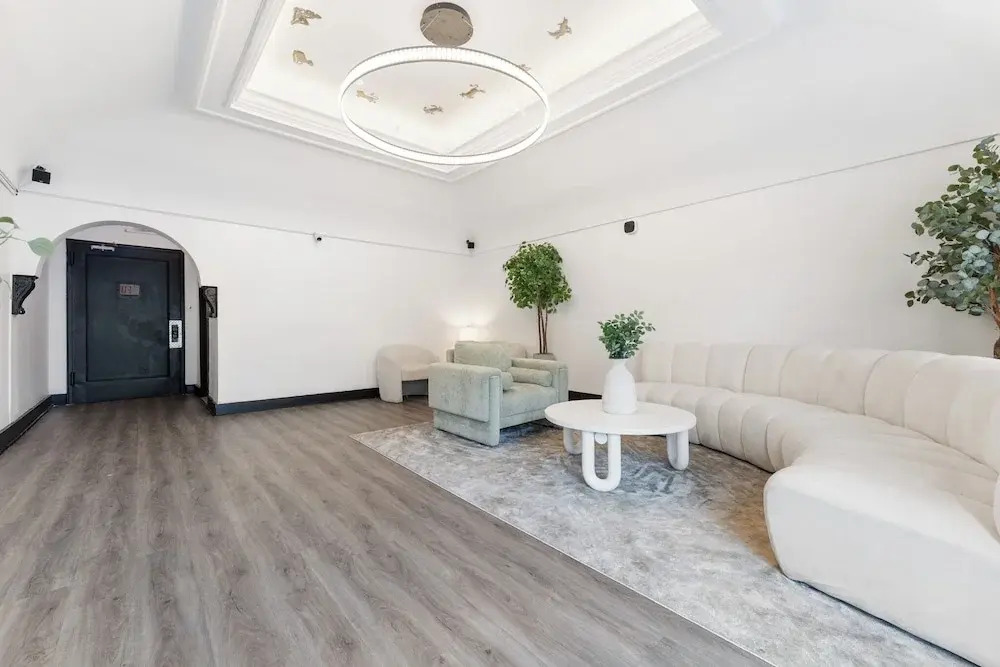 Bay Ridge ApartHotel