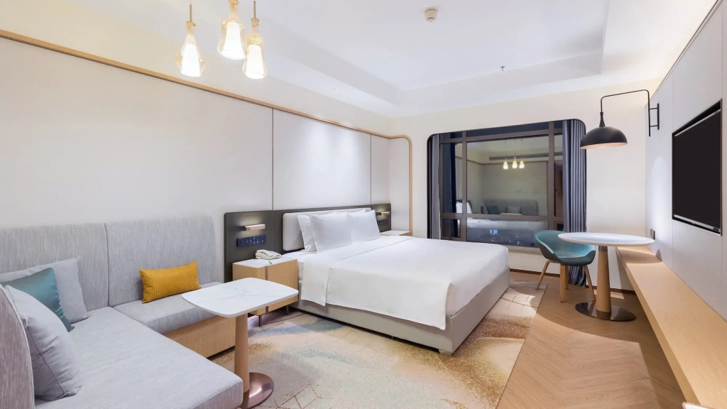 Holiday Inn Chongqing Guanyinqiao by IHG