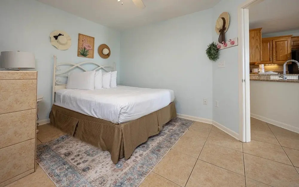 Phoenix Iii 3001 2 Bedroom Condo