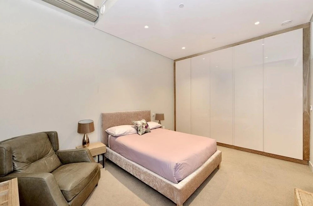Charming 3-bed House in London