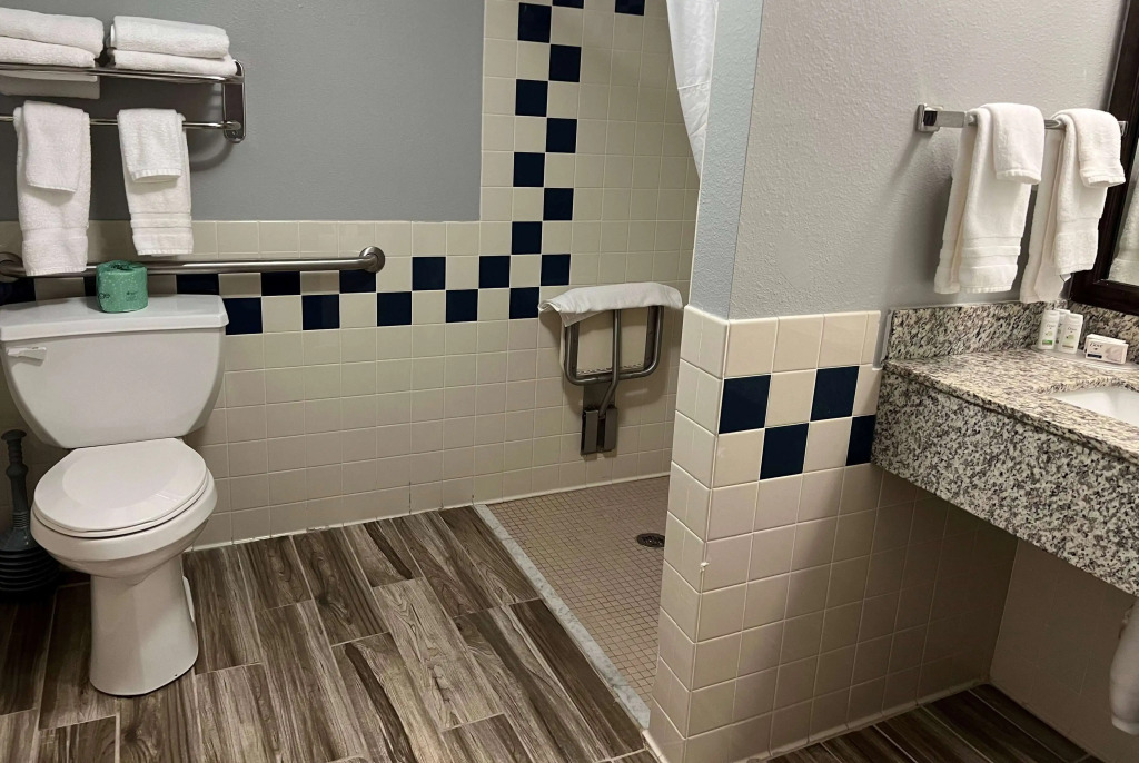 AmericInn by Wyndham Republic