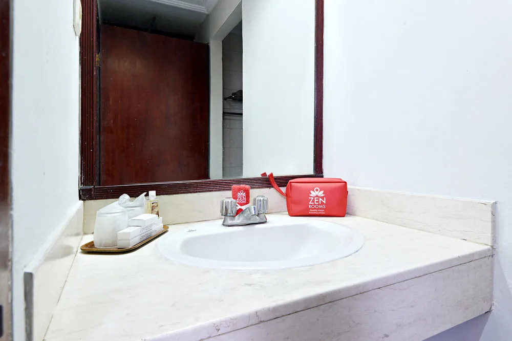 ZenRooms Soekarno Hatta Buah Batu