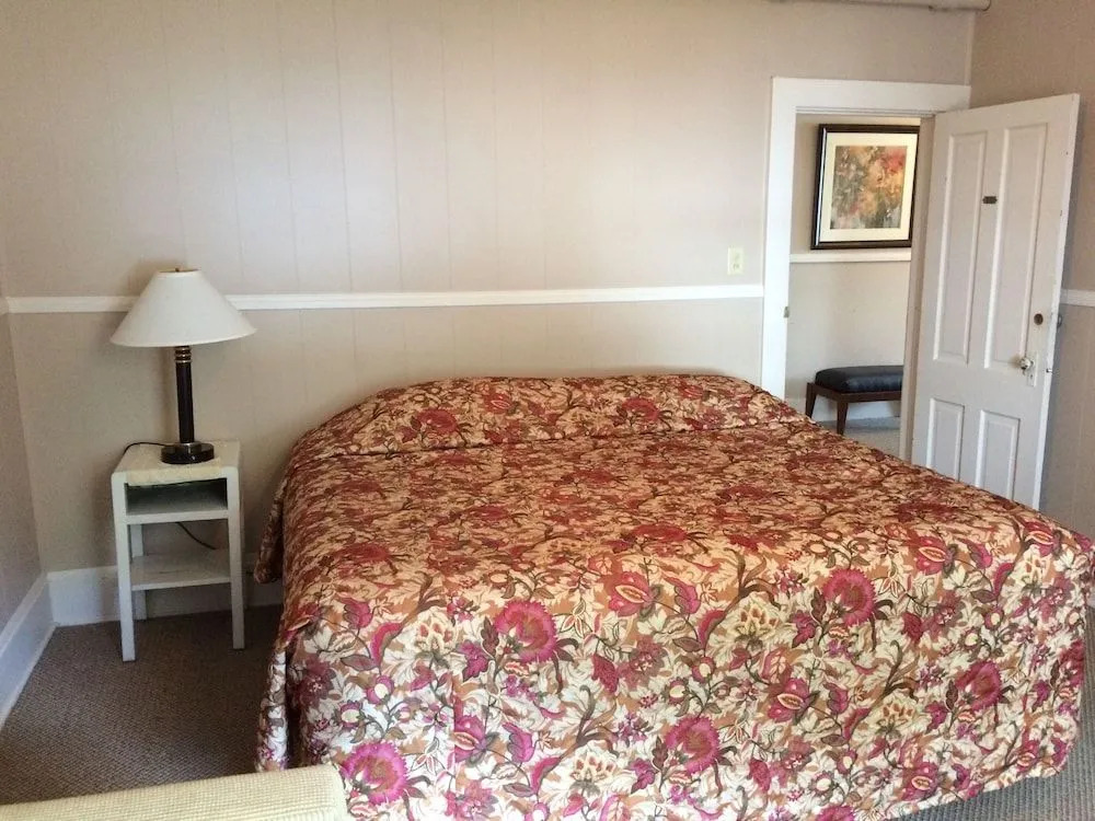 The Hotel Conneaut