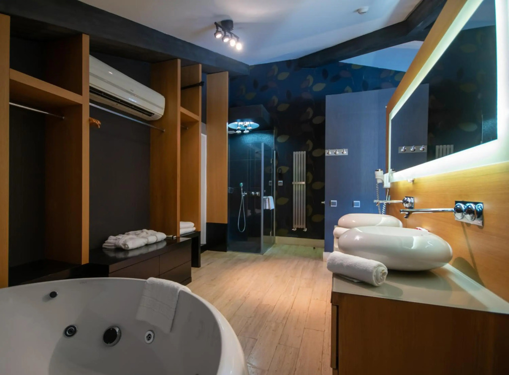 Vernazza Suites