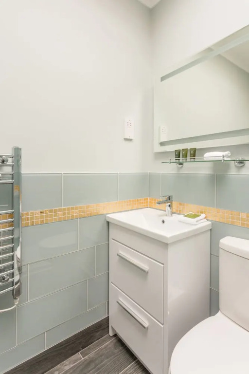 Traditional 2BR Flat in Marylebone