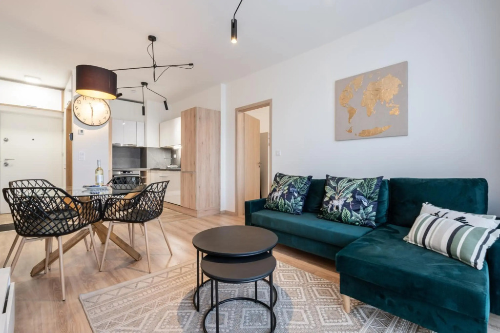 WestSide River Apartment