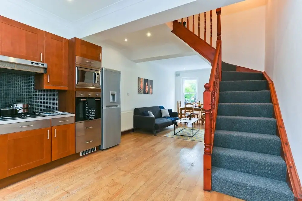 Platinum Apartments in Farringdon 9980