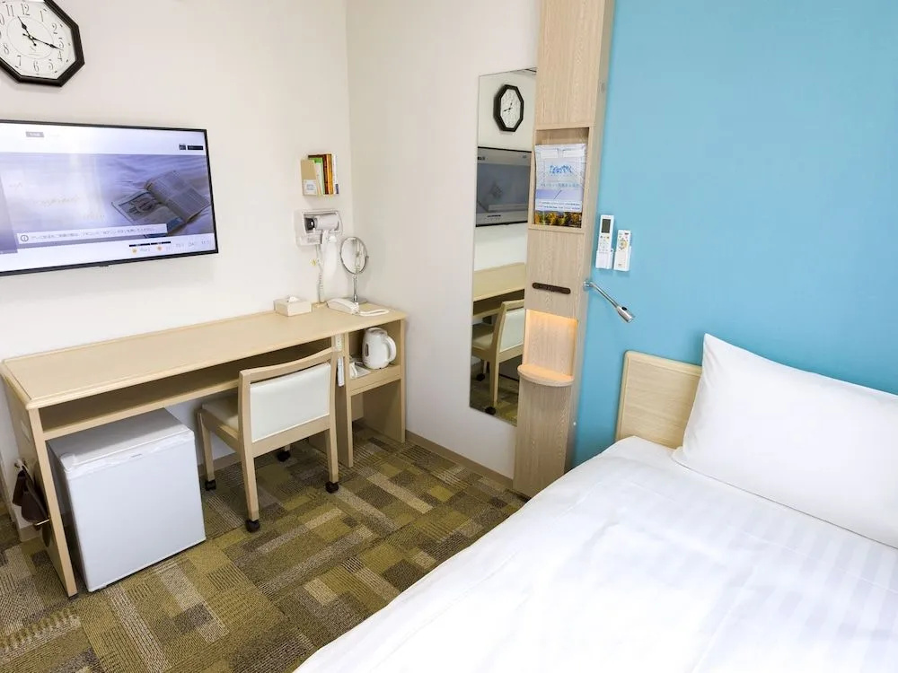 Toyoko Inn Tozai-sen Kiba-eki