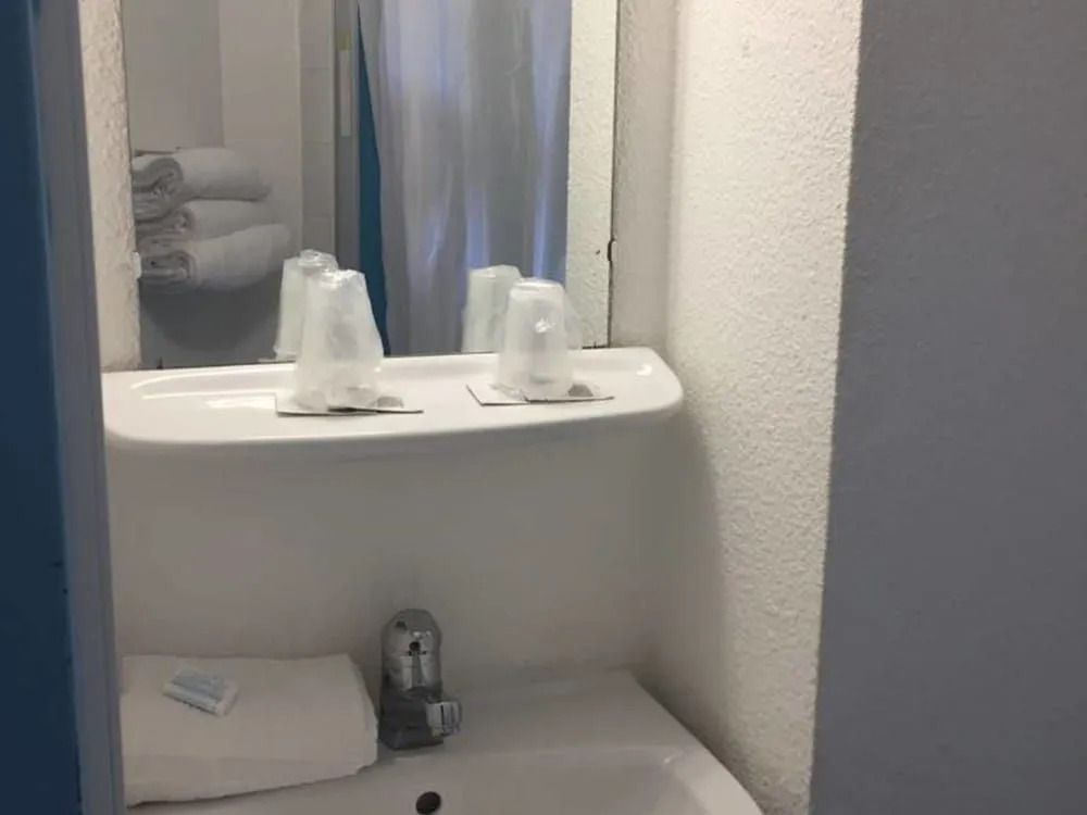 RevHotel