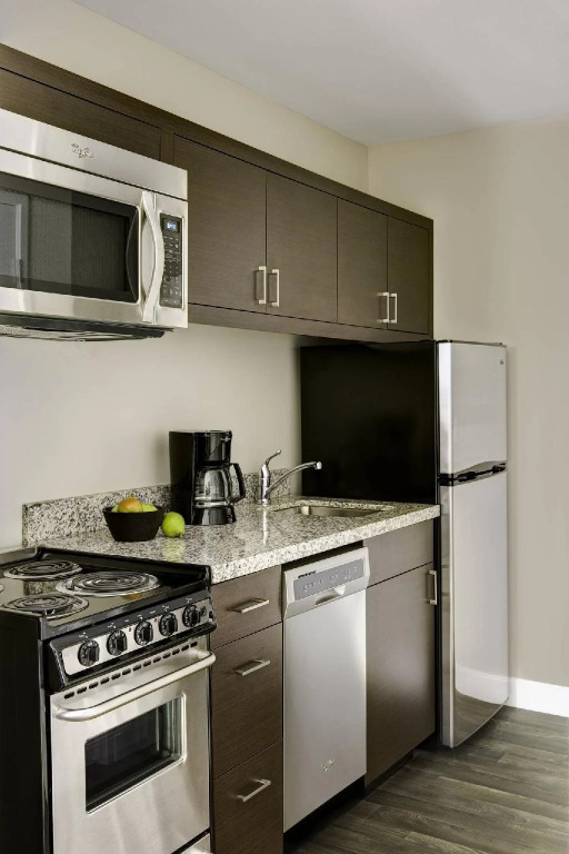 MainStay Suites Middleburg Heights Cleveland Airport