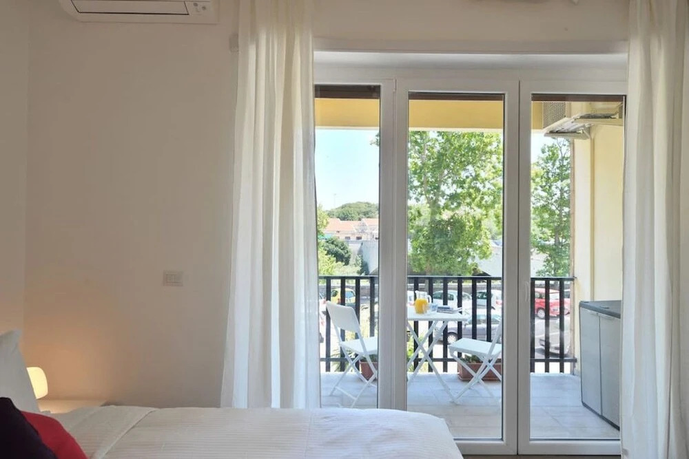 Bright and Beautiful 1 bed Flat in Lovely Area