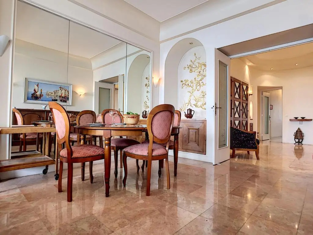 Nestor&Jeeves - HORIZON PROMENADE - Central - Sea front