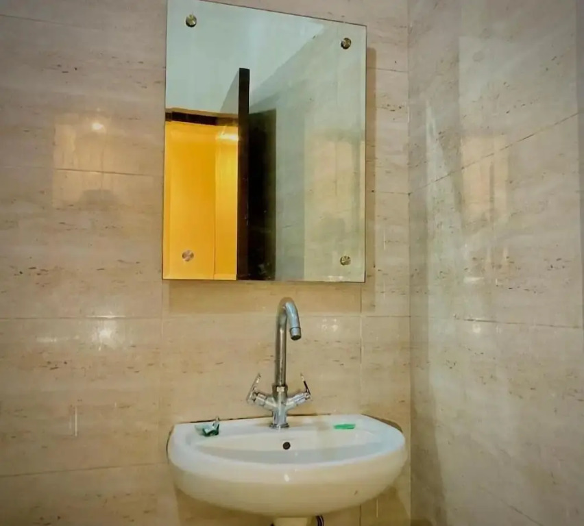 Diamond Star Hotel