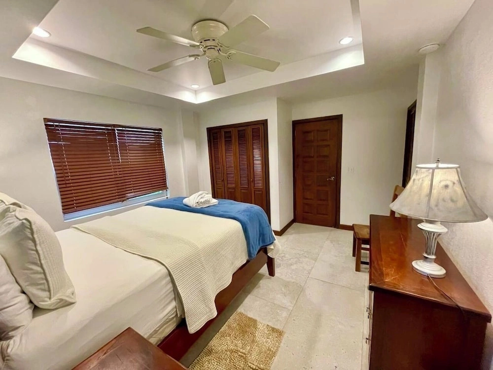 Miramar Villas